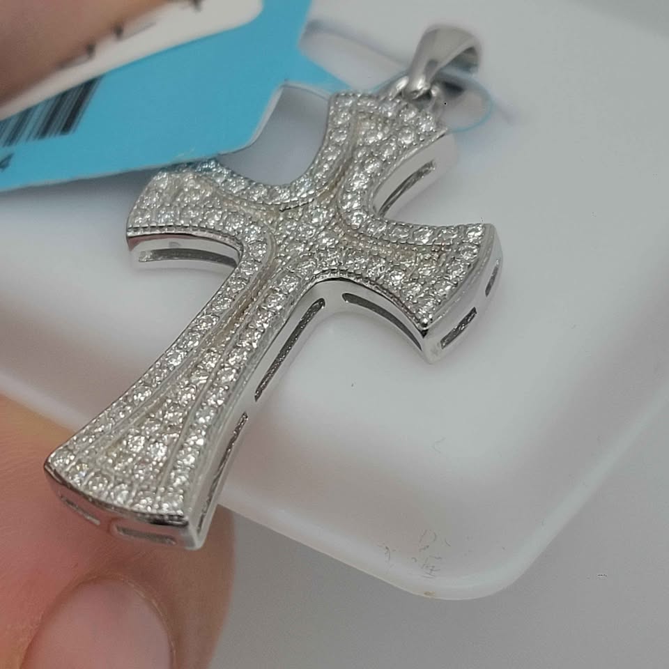 .56ct moissanite silver cross pendant